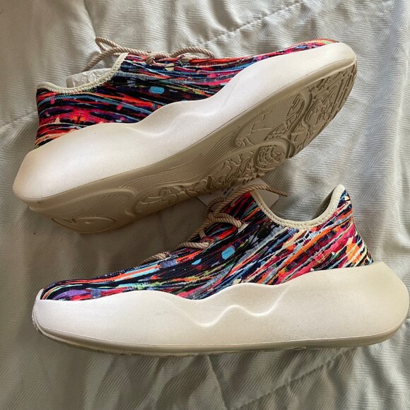 NEW NIB UIN Footwear Slip On Fashion Sneakers Lightweight Size 6.5 Festival $160 - Picture 9 of 15